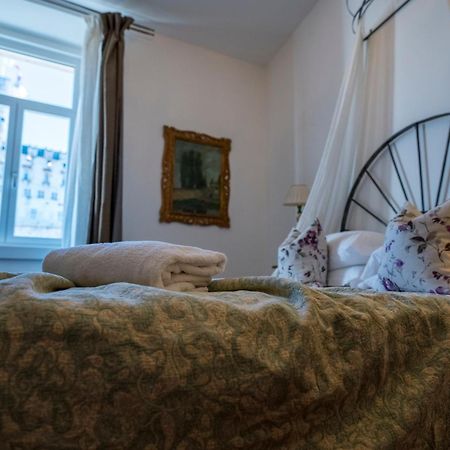 B&B La Loggia Del Castello Trento Bagian luar foto