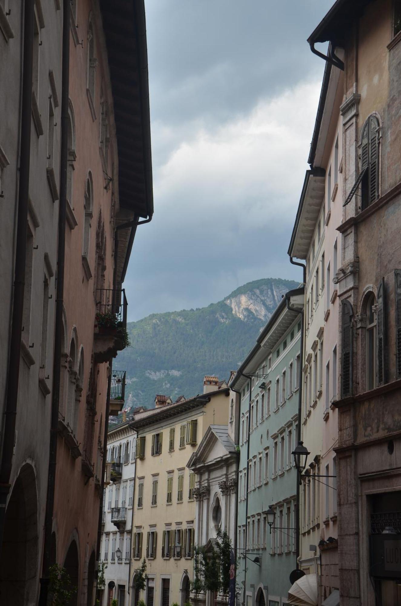 B&B La Loggia Del Castello Trento Bagian luar foto