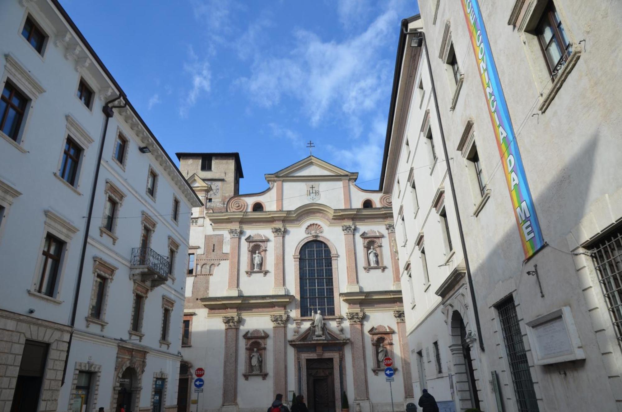 B&B La Loggia Del Castello Trento Bagian luar foto