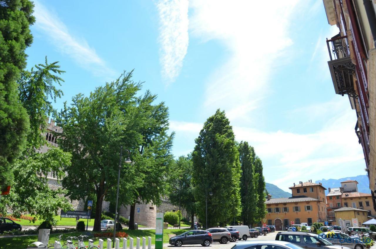 B&B La Loggia Del Castello Trento Bagian luar foto
